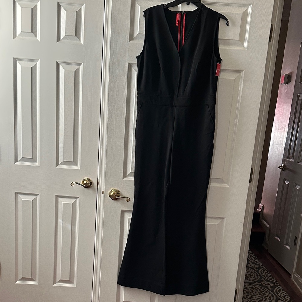 SPANX Black Sleeveless V-Neck Jumpsuit